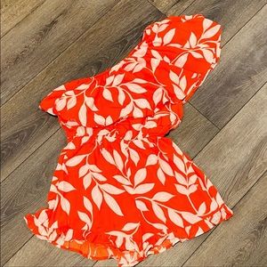 *closet clean out* NWOT pink lily one shoulder ruffle romper